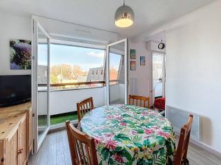 Charmant Studio Cabine 4 Pers, Balcons, Parking Privé, à 300m de la Plage de Merville-Franceville - FR-1-465-37 - Merville-Franceville-Plage - 0