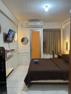 Apartemen Riverview Tower Mahakam By UVrooms - Bekasi - 7