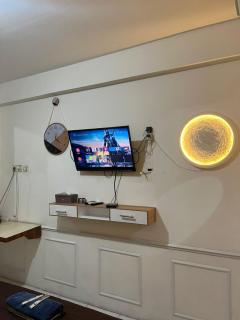 Apartemen Riverview Tower Mahakam By UVrooms - Bekasi - 6