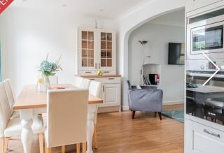 3 bedroom-house -3mins to beach- PetsOk - Lymington - 1