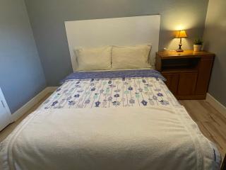 Room 4 - Fremont - 4