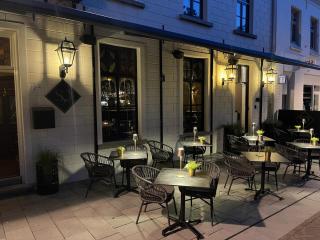 Square Boutique Hotel & Brasserie - Venray - 0