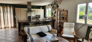 Villa familliale au calme sans vis à vis, Bbq, piscine privée, proche de la mer - 1