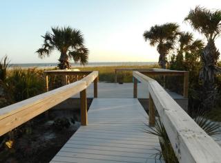 Shell Island Beach Club - 8