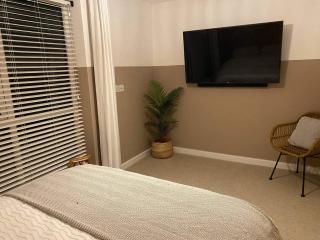 House-Sleeps3-Parking-Garden-PetFriendly - Nottingham - 1