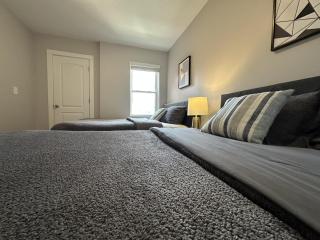 Lovely 2BR Near Downtown Area - 6