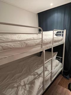 Near Hongdae, Shinchon-Two super single beds- - Seul - 9