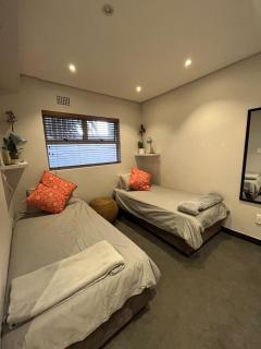 Doverhurst - Sea Point Cape Town - Cape Town - 1