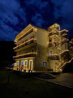 Hotel Vellezrit Guri - Theth - 8