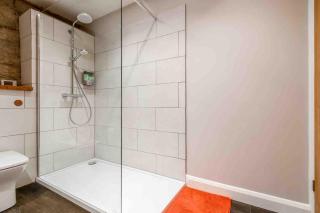 Historic conversion, private parking - near Bath - 6