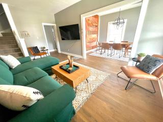 The Airplane Art House - 3