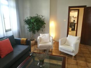 Acogedora Casa con Jardín - 5