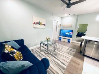 Rittenhouse Square near Kimmel Center 1BD Suite - 1