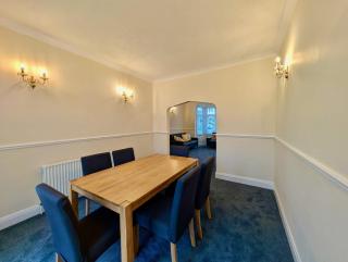 Amazing House With Free Parking - Redbridge - 5