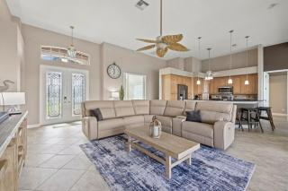 Canal-Side Paradise Cape Coral! - Cape Coral - 9