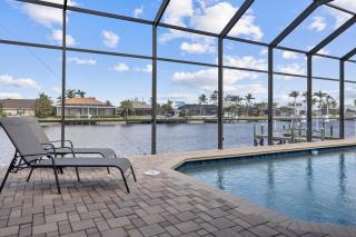 Canal-Side Paradise Cape Coral! - Cape Coral - 2