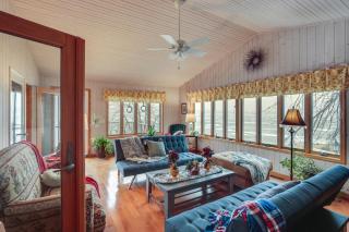 Hot Tub and Fireplace Cozy Home on Howard Lake! - 6