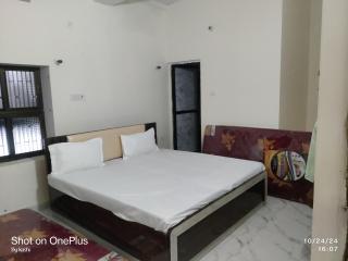 pihu paying guest house - Benares - 8