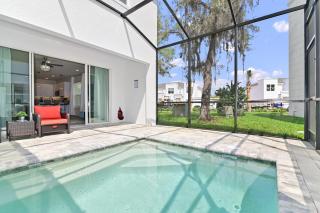 New Luxury Dream Vacation Home With Gym, 70 inch TV, Private Pool, 4 Bedrooms, 3 Full Baths, High Speed WiFi - 3