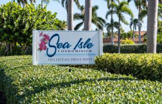 Florida Keys Sea Isle Condo Ocean Front Private Beach - Key Colony Beach - 9