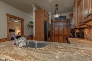 2BR Village At Indian Point 503 near SDC-Free Tickets Daily up to $500 - Branson - 5