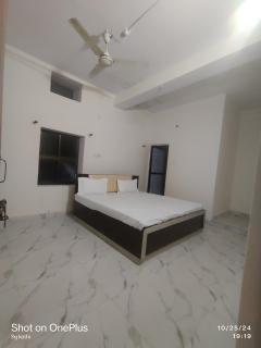 pihu paying guest house - Benares - 9