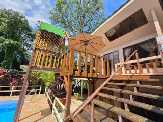 Cool Waters Jungle Deluxe Apartments - 2