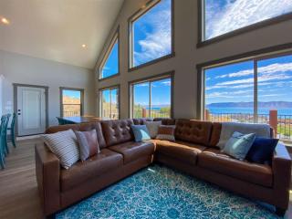 Lake House Hill, Private Hot Tub, Lake Views - Garden City - 0