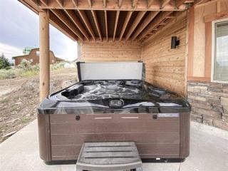 Nature Calls, hot tub, Ideal Beach Pass - Garden City - 1
