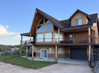 Nature Calls, hot tub, Ideal Beach Pass - 2