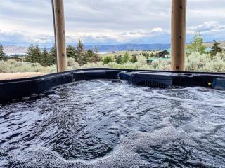Nature Calls, hot tub, Ideal Beach Pass - 5