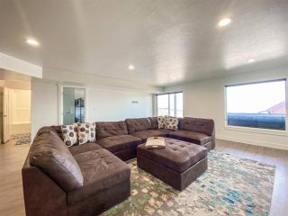 Brand New Bear Lake Beach Cottage in Sweetwater - Garden City - 3