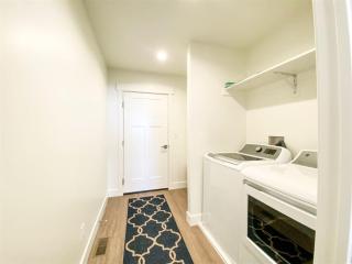 Brand New Bear Lake Beach Cottage in Sweetwater - Garden City - 6