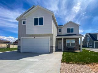 Beautiful New Build-Rendezvous Retreat in Lochwood - 1
