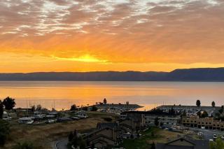 Gorgeous Updated Lake View Condo 942 3 - Garden City - 4