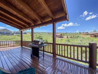 Bear Ridge Lodge, Sleeps 20 - Garden City - 2