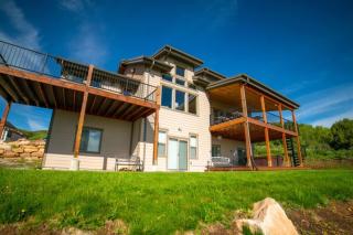 Sunrise Retreat Cabin, Spectacular views, hot tub - Garden City - 0