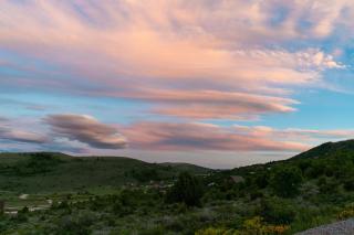 Sunrise Retreat Cabin, Spectacular views, hot tub - Garden City - 3