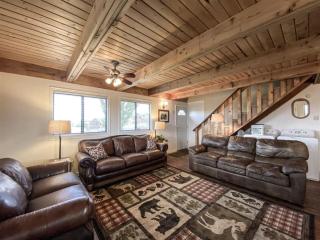 Cozy Sweetwater Cabin, with access to Ideal Beach - Garden City - 9