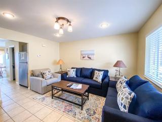 Lake View Condo 890 2 - Garden City - 8
