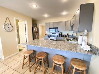 Lake View Condo 890 2 - Garden City - 3