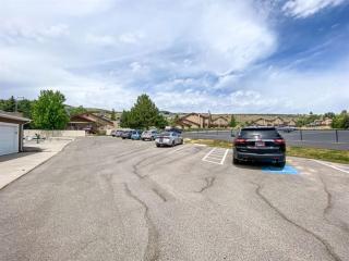 Beautiful Updated 2 Bedroom Condo T106 - Garden City - 8