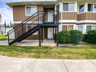 Beautiful Updated 2 Bedroom Condo T106 - Garden City - 7