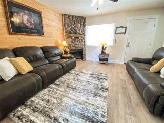 Lake View Condo 871 4 with amazing views - 3