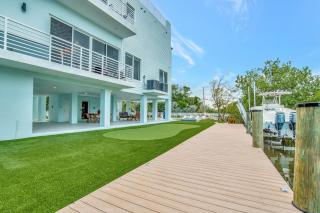 Keys Casa - Elegant Waterfront Retreat, Sleeps 16, Elevator, Private Dock, Putt-Putt - Key Largo - 7