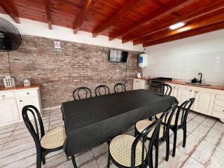 Casa Hospedaje Con Pileta - 5