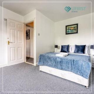 Elegant 8-BR Home - Near Sherwood, City Hospital & Nottingham City Centre - Garden - Sleeps 16 - 9