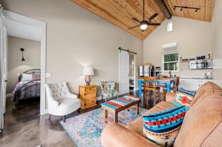 Hill Country Casitas - Dripping Springs - 4