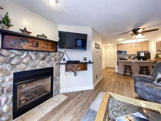 Inn Building Condo 113, Ground Level, Pool Side - 9