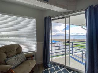 Inn Building Condo 203, Remolded with Lake View - 5